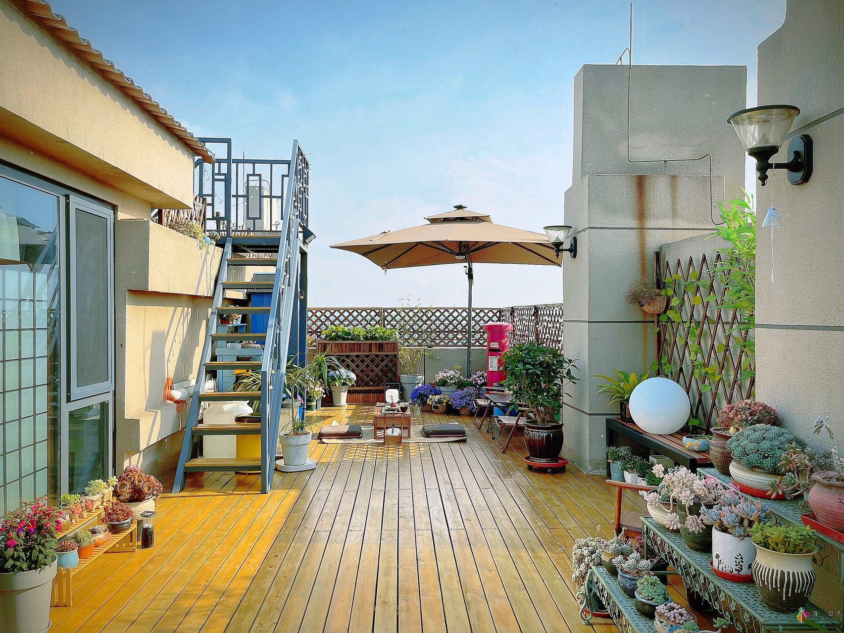 买顶楼18㎡露台，做成“air 花园”，比住别墅舒服。